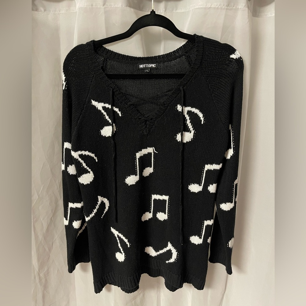 Women’s Hot Topic Sweater - Music Notes - XL
